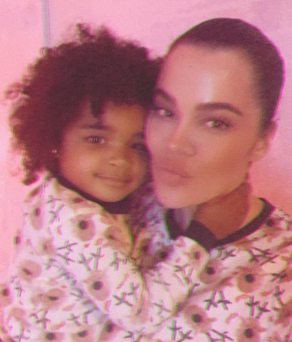 Khloe Kardashian'dan aldatan sevgiliye ikinci bebek: Hayati riski var! 1