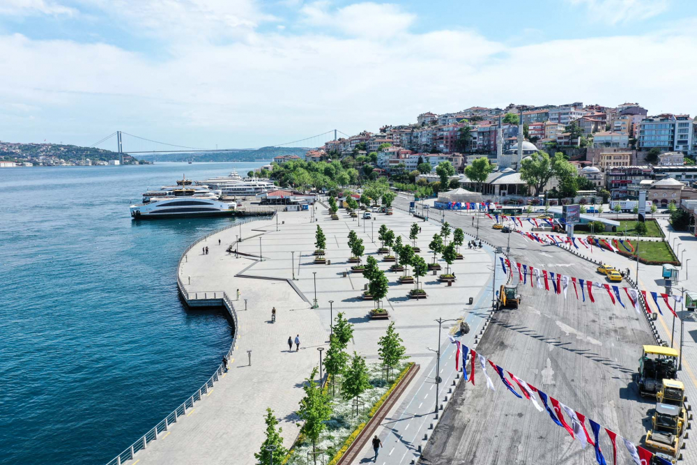 İstanbul'da tam kapanmanın son günü!  Üsküdar Meydanı ve çevresi boş kaldı 1