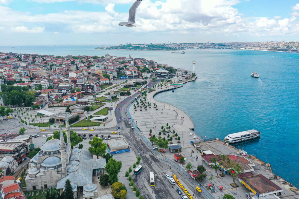 Sokağa çıkma kısıtlamasında Kadıköy Meydanına sessizlik çöktü! 10