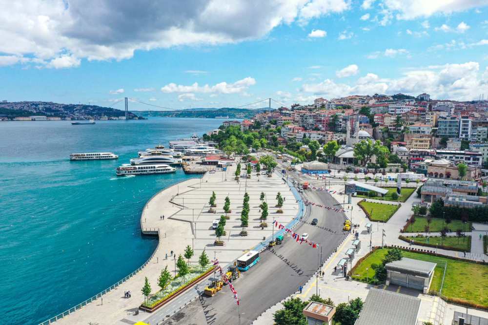 Sokağa çıkma kısıtlamasında Kadıköy Meydanına sessizlik çöktü! 7