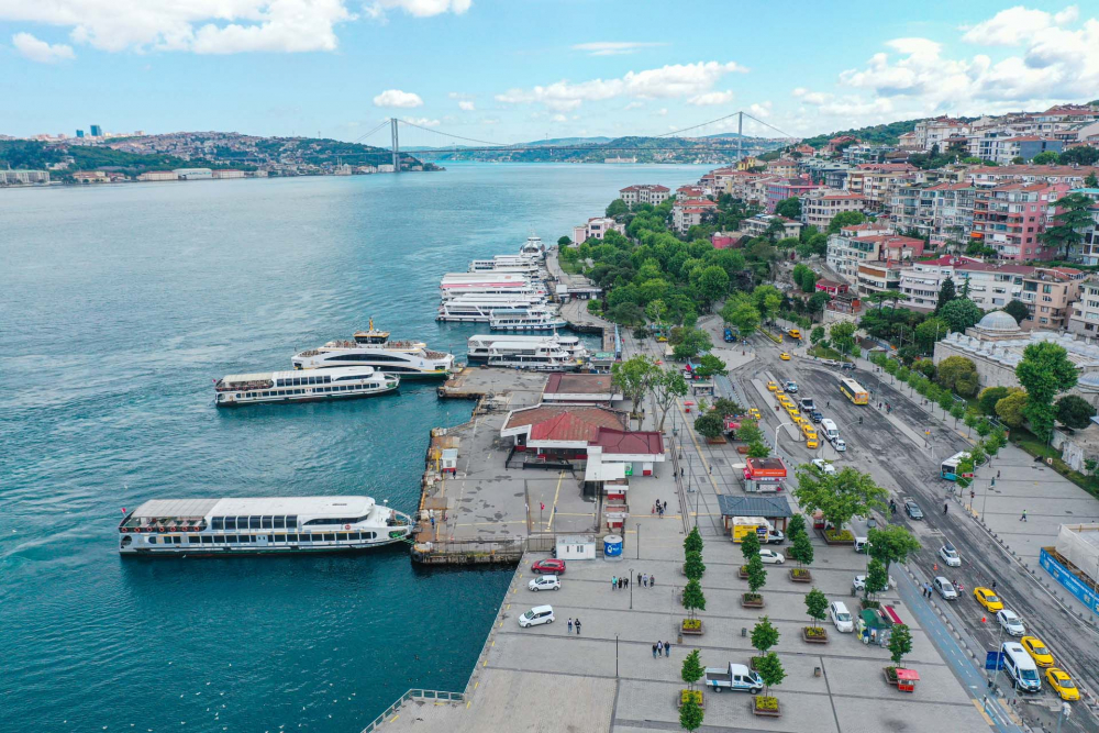 Sokağa çıkma kısıtlamasında Kadıköy Meydanına sessizlik çöktü! 9