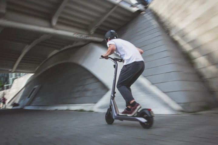 Elektrikli scooter düzenlemesi UKOME'de oy birliğiyle kabul edildi: 15 yaşını doldurmayanlar kullanamayacak! 14