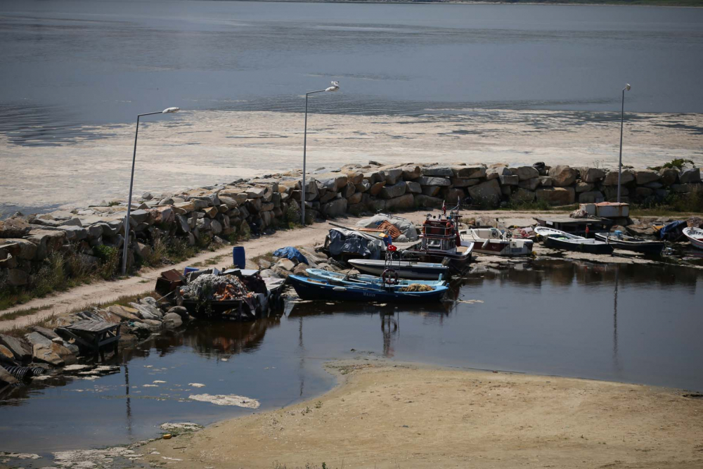 Marmara'da durum kötüleşiyor!  Müsilaj (deniz salyası) , Balıkesir Erdek'i esir aldı! 13