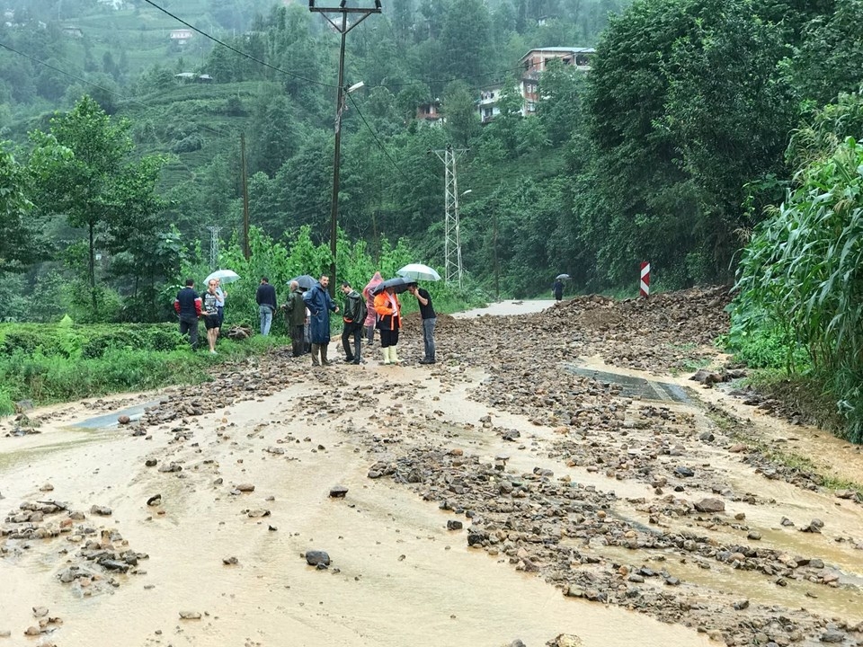 Rize'de sel felaketi 7