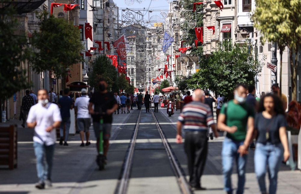 Sonunda o gün geldi: Sokağa çıkma yasağının olduğu son pazar günü! İşte İstanbul'da son durum... 1