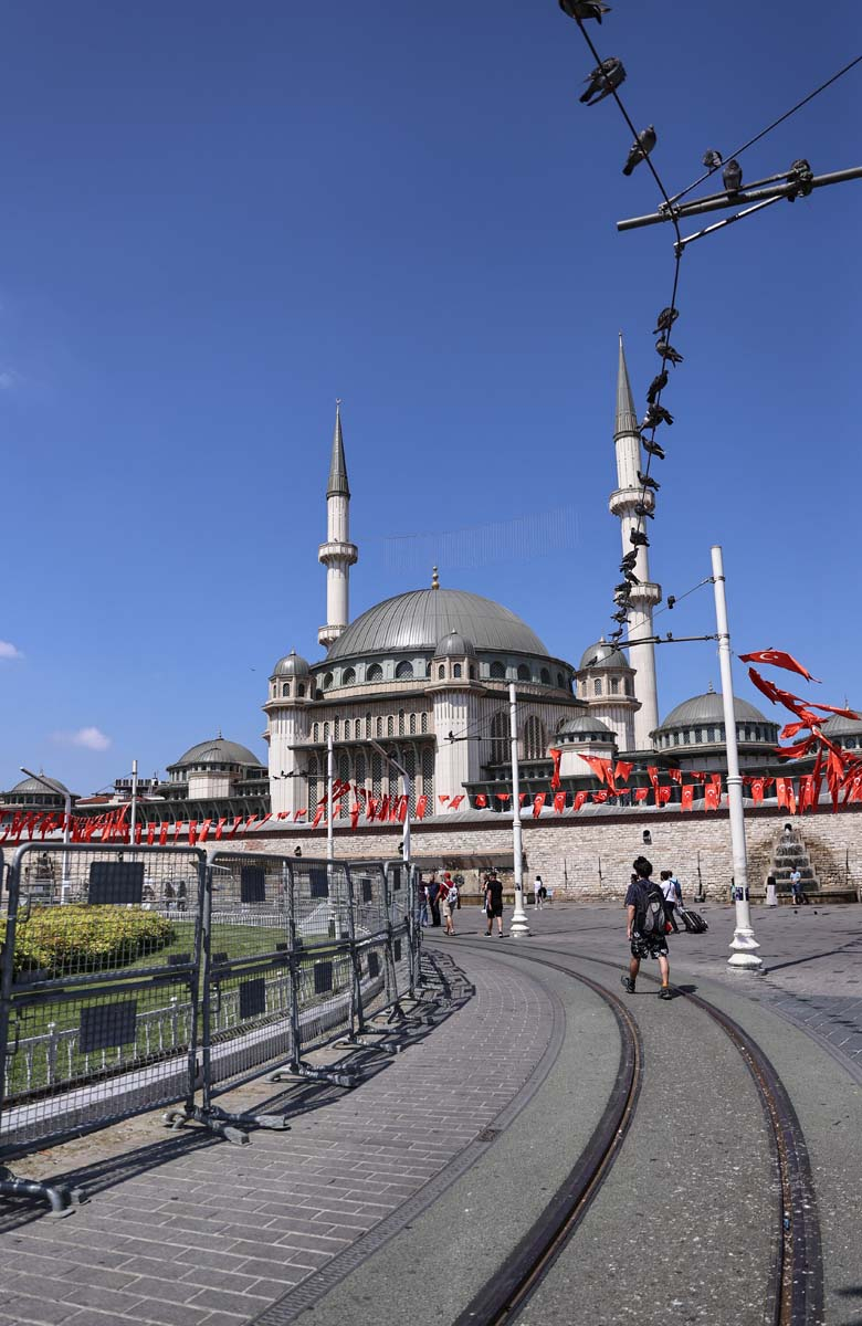 Sonunda o gün geldi: Sokağa çıkma yasağının olduğu son pazar günü! İşte İstanbul'da son durum... 11