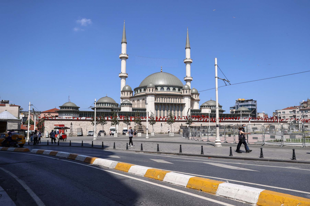 Sonunda o gün geldi: Sokağa çıkma yasağının olduğu son pazar günü! İşte İstanbul'da son durum... 12