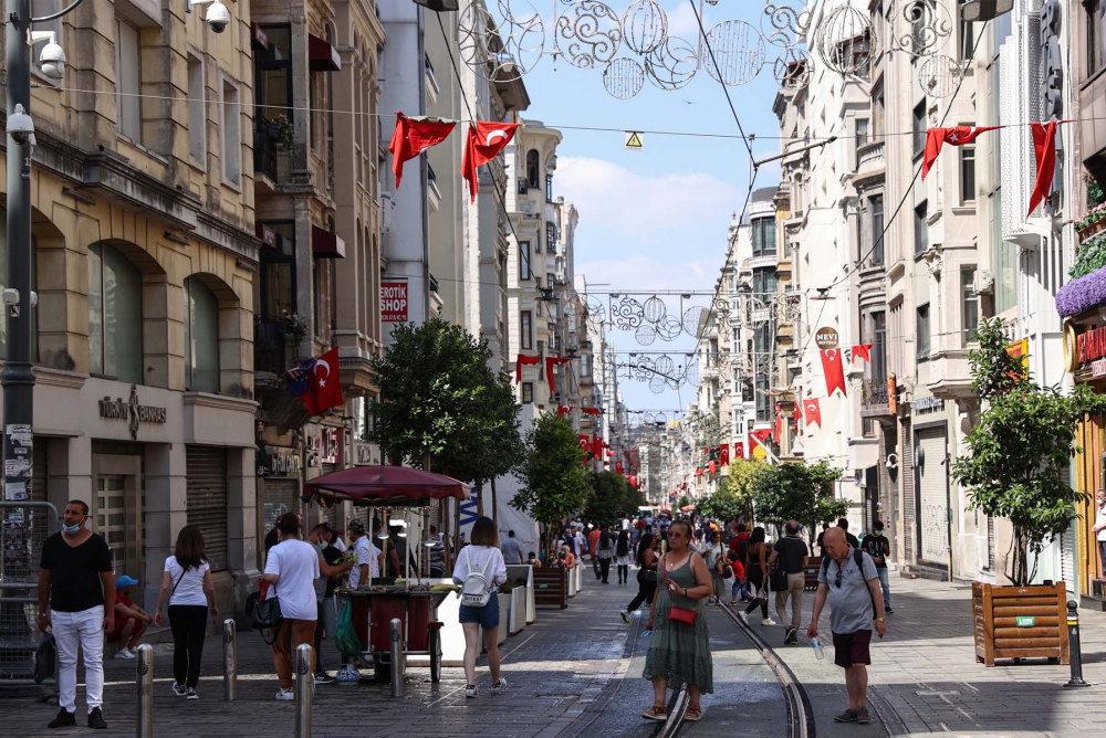 Sonunda o gün geldi: Sokağa çıkma yasağının olduğu son pazar günü! İşte İstanbul'da son durum... 13