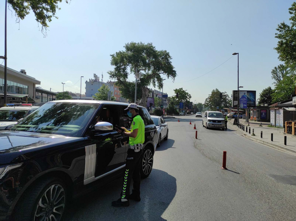 Sonunda o gün geldi: Sokağa çıkma yasağının olduğu son pazar günü! İşte İstanbul'da son durum... 3