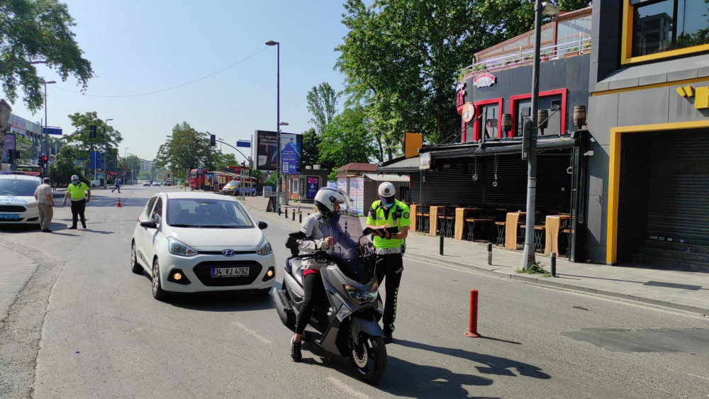 Sonunda o gün geldi: Sokağa çıkma yasağının olduğu son pazar günü! İşte İstanbul'da son durum... 5