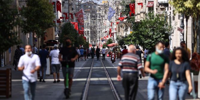 Sonunda o gün geldi: Sokağa çıkma yasağının olduğu son pazar günü! İşte İstanbul'da son durum...