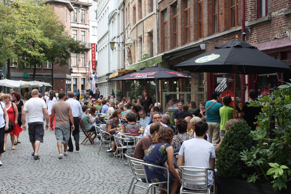 İngiltere koronavirüsün pençesinde! Salgında 172 gün sonra en yüksek vaka sayısı 16