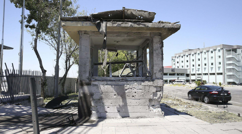 15 Temmuz 2016 darbe girişimi fotoğrafları | Hain kalkışmaya milletin dirayetli duruşu " dur" dedi 22