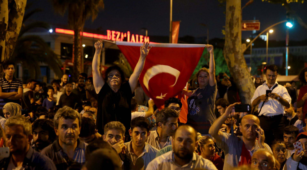 15 Temmuz 2016 darbe girişimi fotoğrafları | Hain kalkışmaya milletin dirayetli duruşu " dur" dedi 34