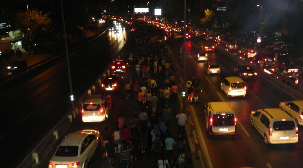 15 Temmuz 2016 darbe girişimi fotoğrafları | Hain kalkışmaya milletin dirayetli duruşu " dur" dedi 39