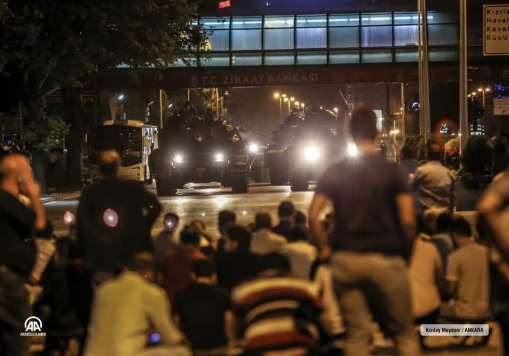 Milli irade tankları yendi! 15 Temmuz Demokrasi ve Milli Birlik Günü'nde yer gök inledi! İşte yurt genelinde 15 Temmuz anma etkinlikleri... 21