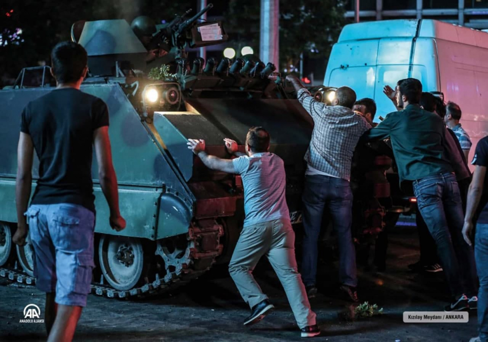 Milli irade tankları yendi! 15 Temmuz Demokrasi ve Milli Birlik Günü'nde yer gök inledi! İşte yurt genelinde 15 Temmuz anma etkinlikleri... 30