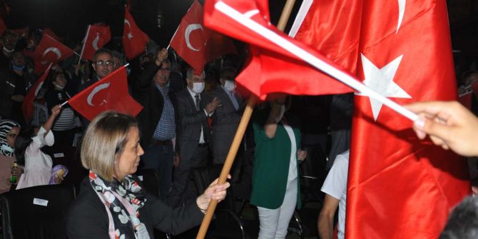 Milli irade tankları yendi! 15 Temmuz Demokrasi ve Milli Birlik Günü'nde yer gök inledi! İşte yurt genelinde 15 Temmuz anma etkinlikleri...