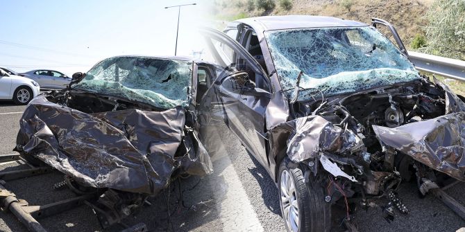 Ankara'da zincirleme kaza! Yol savaş alanına döndü: 17 kişi yaralandı