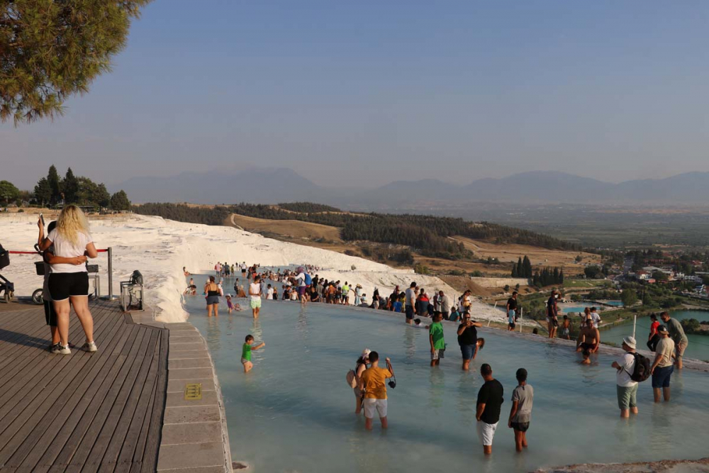 Tatilciler soluğu orada aldı! Pamukkale, salgın sonrası ziyaretçi rekoru kırdı 8