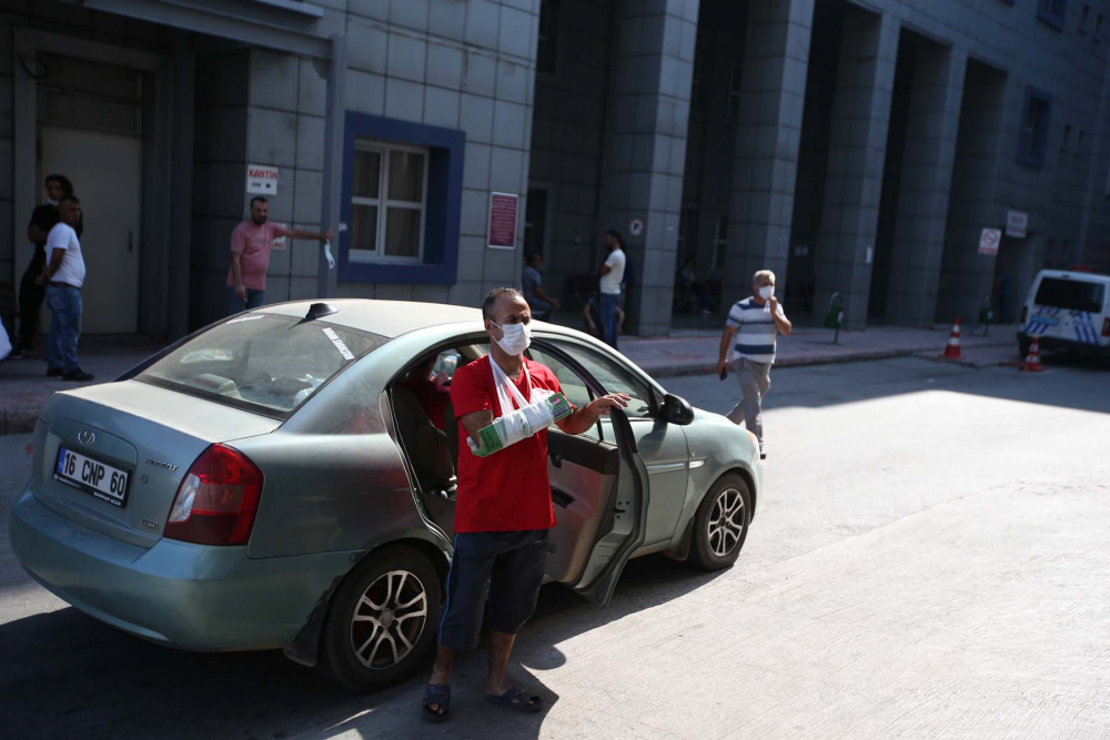 Kurban Bayramı klasiği gerçek oldu! Acemi kasaplar, acil servisleri doldurdu 1