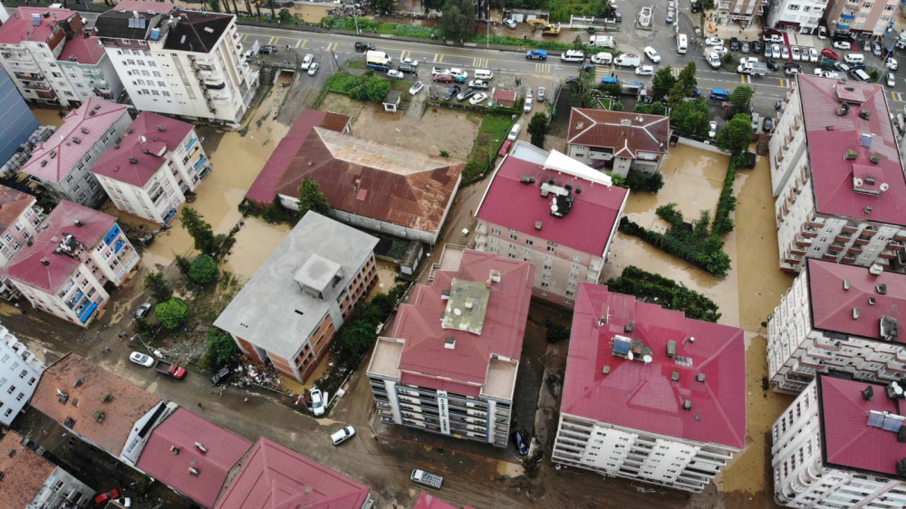 Önüne kattığı her şeyi sürükledi! Selin vurduğu Artvin'de felaketin boyutları gözler önüne serildi 17