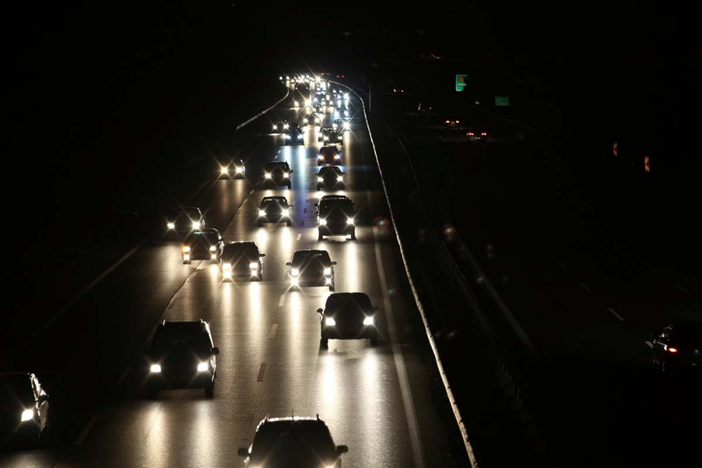 Tatilcilerin dönüş çilesi başladı! Trafikte uzun araç kuyrukları oluştu 13