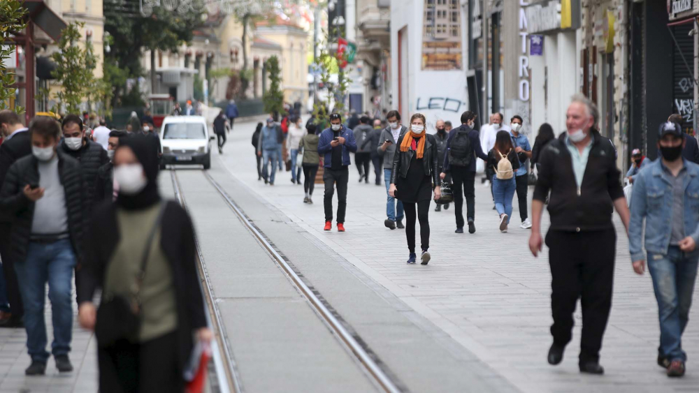 Bilim Kurulu Üyesi Şimşek, kötü haberi verdi! Vaka sayıları yükselecek, Ağustos ayında yeni pik var 2