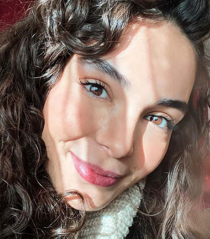 Hercai dizisinin Reyyan'ı Ebru Şahin'in sırları ortaya çıktı! Güzelliğini bunlara borçluymuş... 13