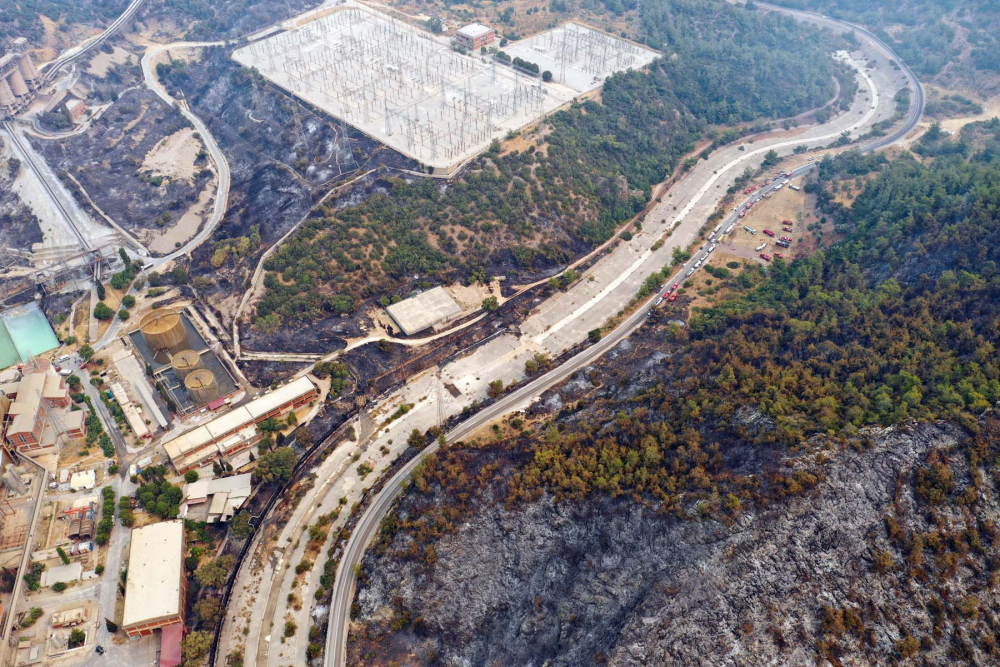 Muğla Milas'ta facianın eşiğinden dönüldü! Yangının Kemerköy Termik Santralinde bıraktığı hasar ortaya çıktı 8