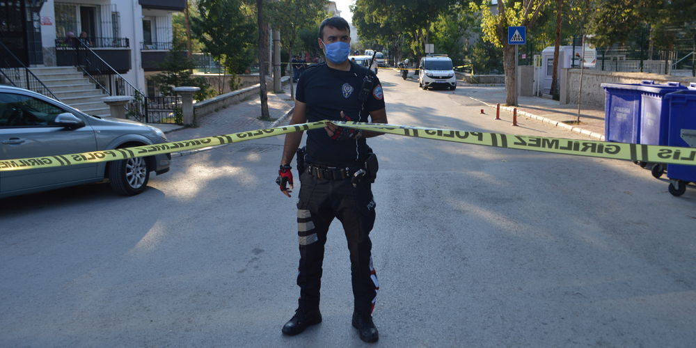 Korkunç olay! Polis memuru; karısı, kayınvalidesi ve kayınpederini öldürüp intihar etti 4