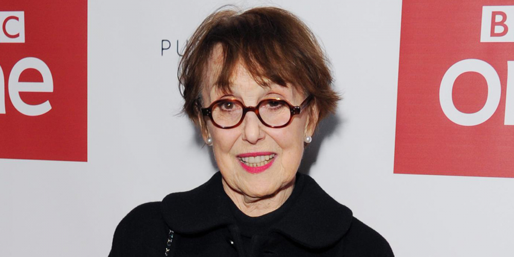 Acı haber! Sherlock dizisinin Bayan Hudson'ı Una Stubbs yaşamını yitirdi 3