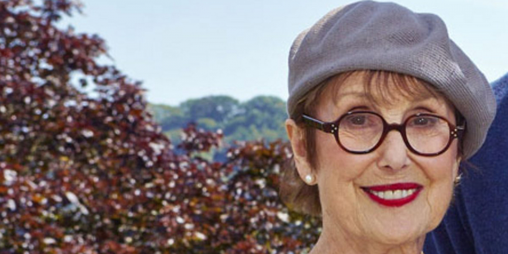 Acı haber! Sherlock dizisinin Bayan Hudson'ı Una Stubbs yaşamını yitirdi 6