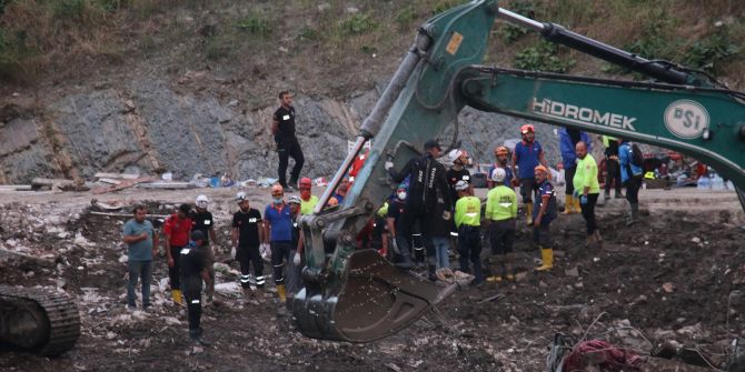 9 kişiye mezar oldu! Sel felaketinde çöken 8 katlı binaya ilişkin dikkat çeken detay