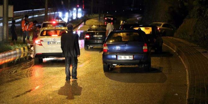 Zonguldak'ta felaketlerin ardı arkası kesilmiyor! Şiddetli yağış sonrası çıkan heyelanda evsiz kaldılar