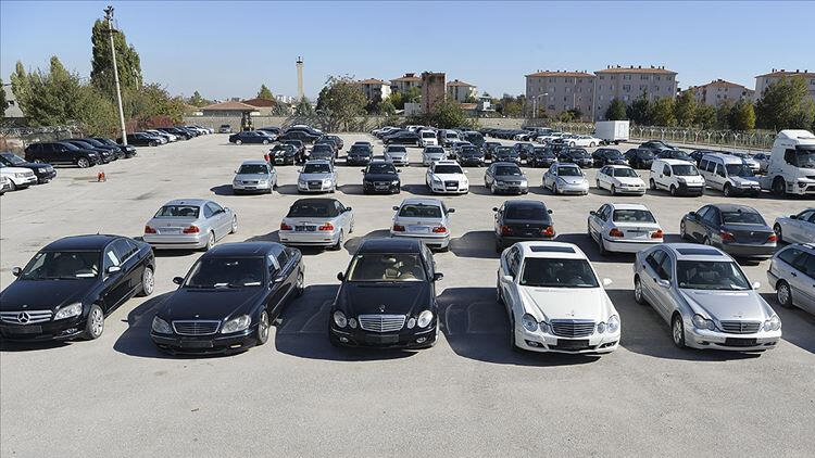 Ucuz araç almak isteyenler, bu listeye bakmadan bayiye gitmeyin! 50 bin TL'den başlayan araçlar kapış kapış gidiyor! 1