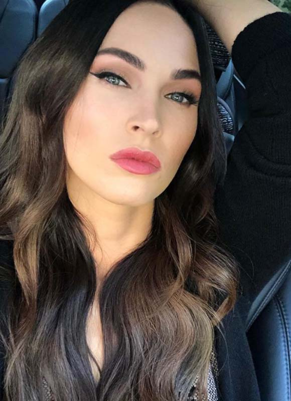 Rapçi Machine Gun Kelly ile aşk yaşayan Megan Fox cinsel yönelimini açıklayarak herkesi şaşırttı! 8