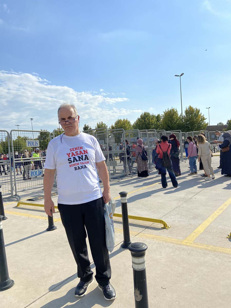 Aşı karşıtları Maltepe'de miting düzenledi! Yoğun katılım görenleri şaşkına çevirdi! Ne maske vardı, ne mesafe 2