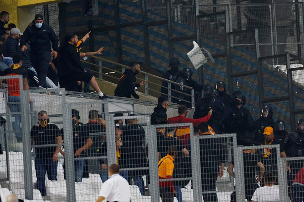 Fransa polisinden Galatasaray taraftarına müdahale! 1