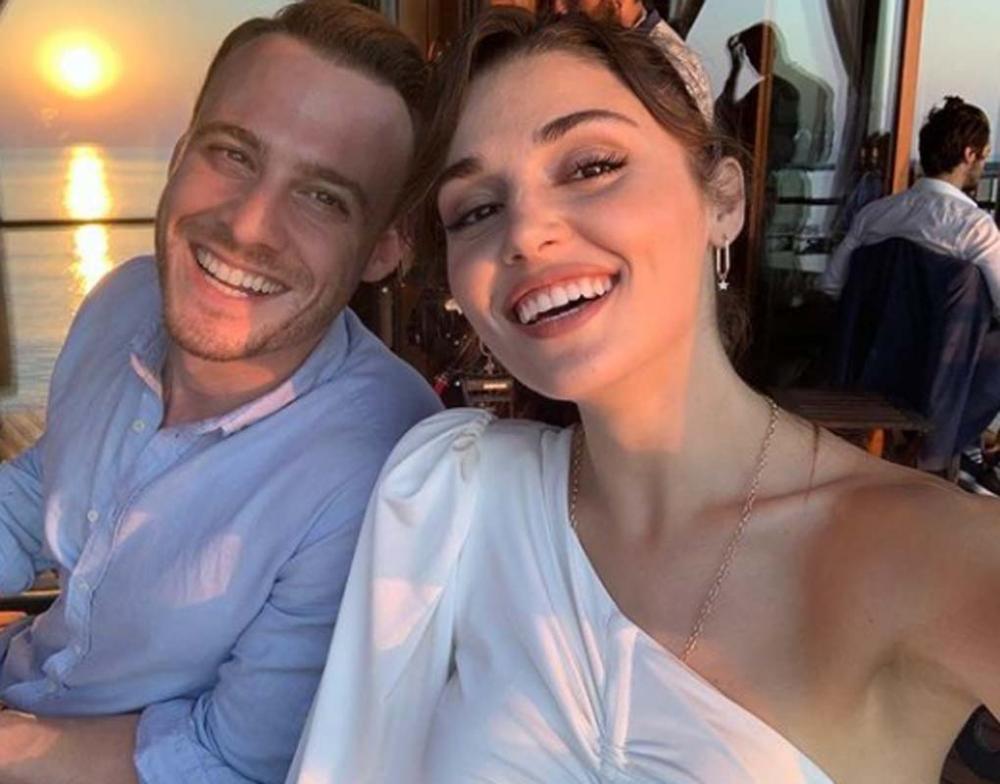 Hande Erçel ve Kerem Bürsin hayranlarını üzecek haber! Ünlü çiftin yolları ayrıldı... 5