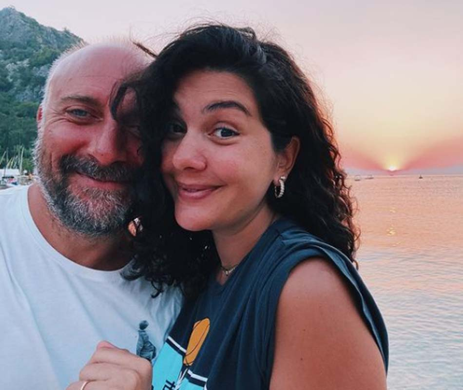 Anne olmak için gün sayan Bergüzar Korel'den duygu dolu paylaşım! "Bırak herkes sevmesin seni" 5