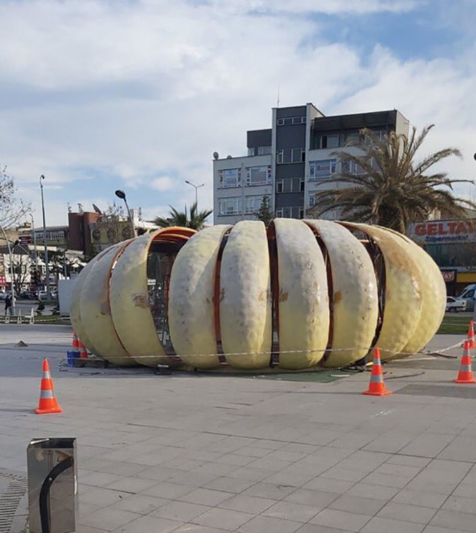 Sağlıkçılar için yapılan heykel de o listeye girdi! İşte Türkiye'nin çeşitli illerinde yer alan heykel faciaları! 22