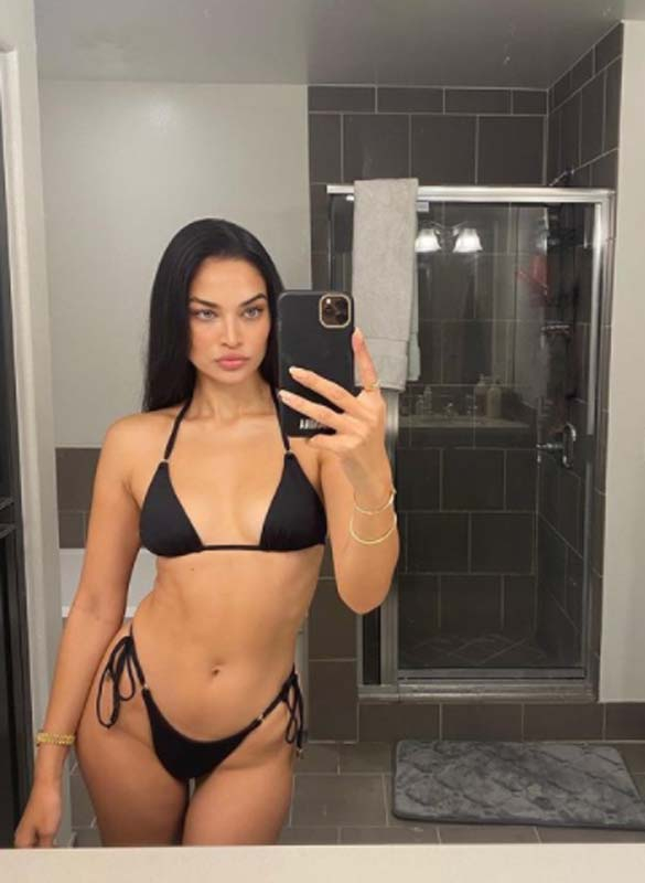 Shanina Shaik duş paylaşımıyla nefes kesti! Üstsüz poz veren mankenin fotoğrafına beğeni yağdı! 9