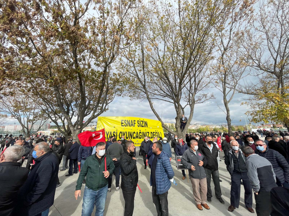 Taksiciler kazan kaldırdı! İBB'nin 5 bin taksi teklifini protesto ettiler, eylem yaptılar 3