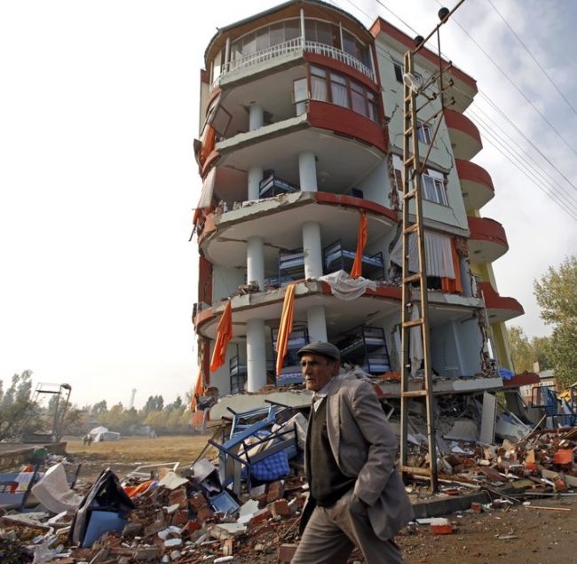 Van depremi fotoğrafları 13