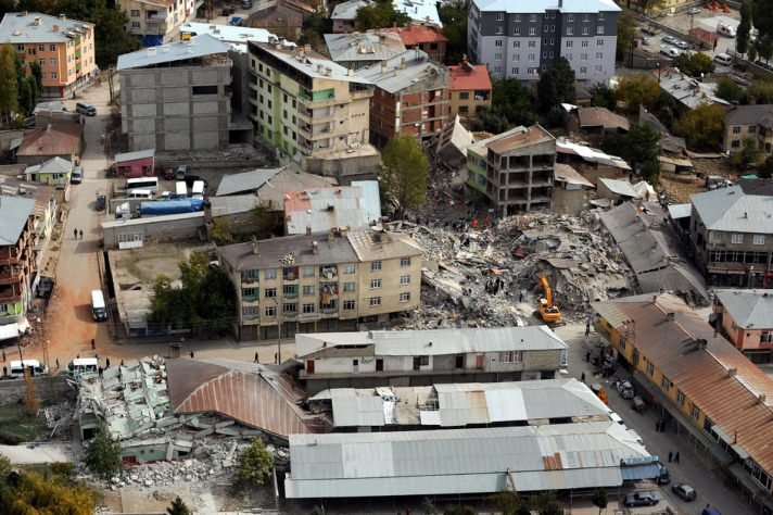Van depremi fotoğrafları 23