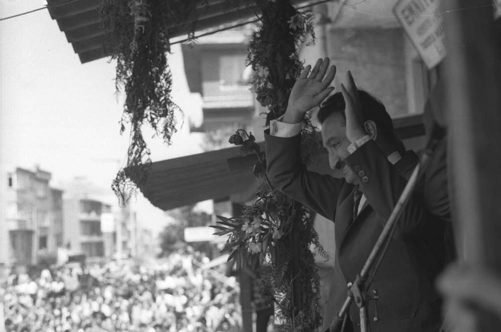 Türk siyasetinden bir Bülent Ecevit geçti! Vefatının 15.yılında anılıyor! İşte Bülent Ecevit'in fotoğrafları, görselleri ve hayatı... 15