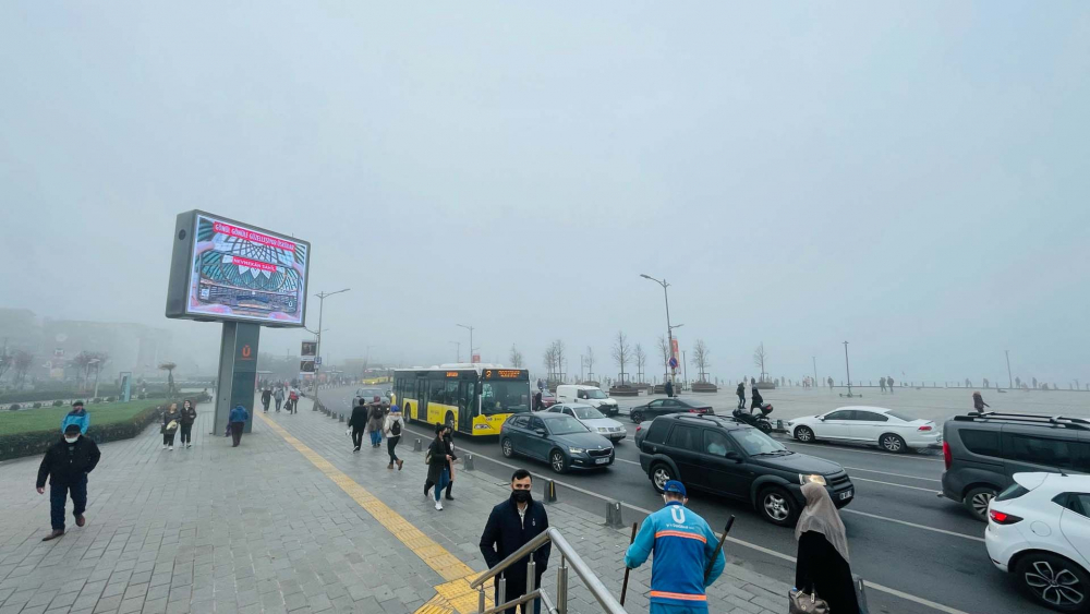 İstanbul, Sistanbul'a döndü! Uçuşlar ve gemi seferleri iptal oldu, vatandaş önünü göremiyor 11