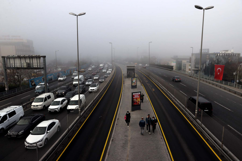 İstanbul, Sistanbul'a döndü! Uçuşlar ve gemi seferleri iptal oldu, vatandaş önünü göremiyor 29