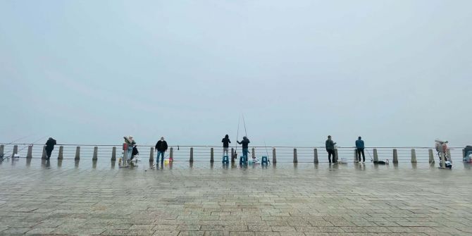 İstanbul, Sistanbul'a döndü! Uçuşlar ve gemi seferleri iptal oldu, vatandaş önünü göremiyor